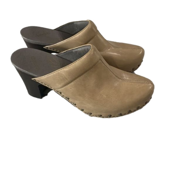 dansko maci mule sandal